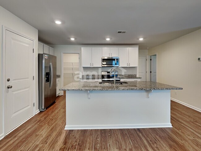 Foto del edificio - 164 Butternut Ct