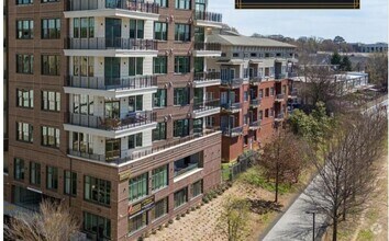 Building Photo - 675 Drewry St NE