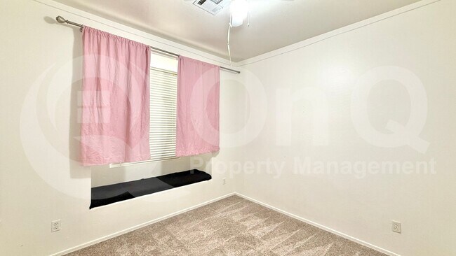 Foto del edificio - 15620 N 14th Dr