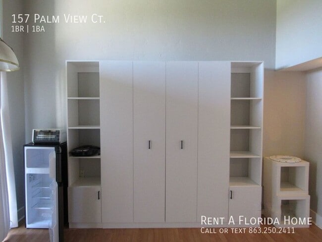 Foto del edificio - 157 Palm View Ct