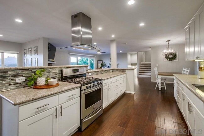 Building Photo - Exquisite Furnished Smart Home in Private ...