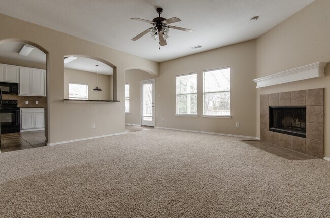 Foto del edificio - 249 Niagara Falls Dr