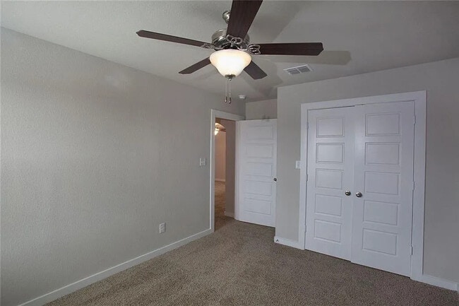 Building Photo - 107 Lakeview Ct