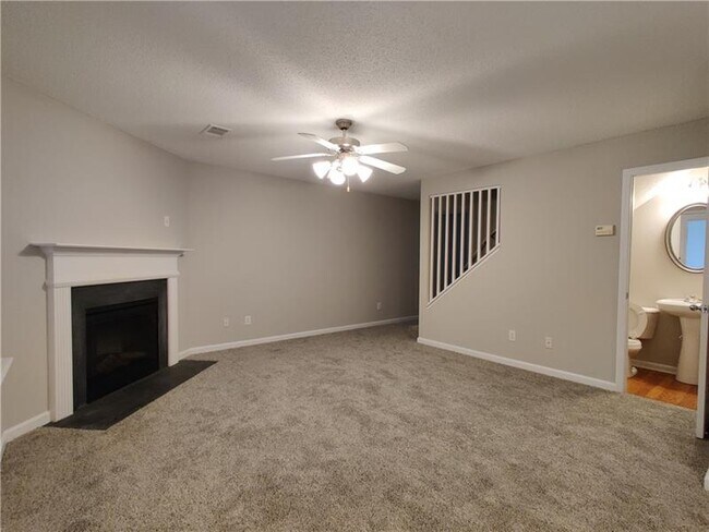 Building Photo - 847 Brickleridge Ln SE