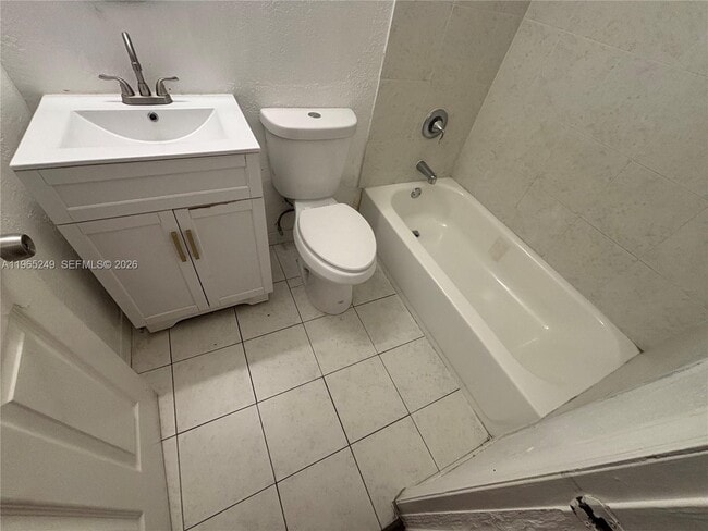 Foto del edificio - 300 SW 4th Ct