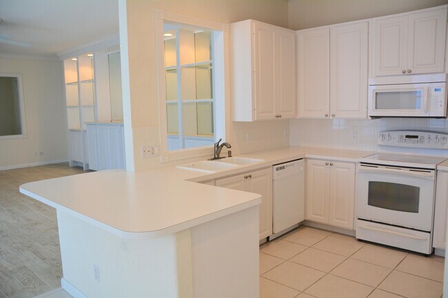Building Photo - 237 Barbados Dr