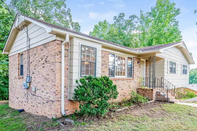 Building Photo - 120 Von Dale Dr