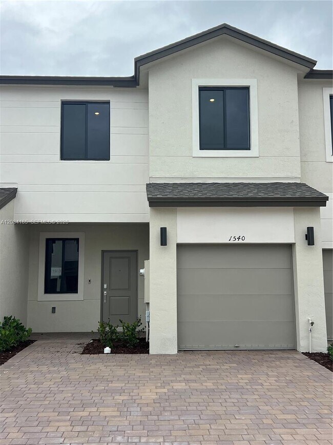 Foto del edificio - 1540 NW 1st St
