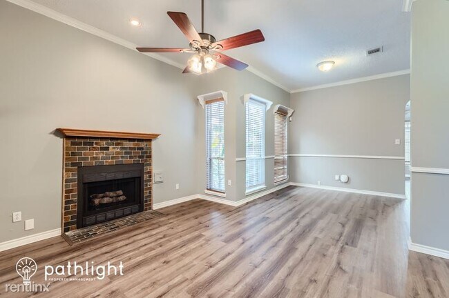 Foto del edificio - 3 br, 2.5 bath House - 4205 Sagemont Dr UNIT