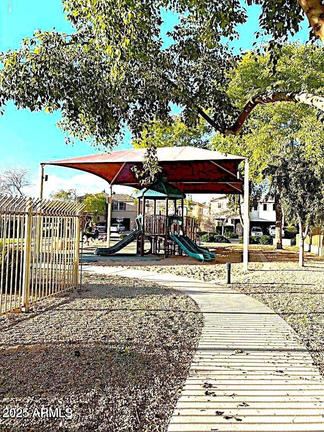 Foto del edificio - 21183 E Avenida Del Valle
