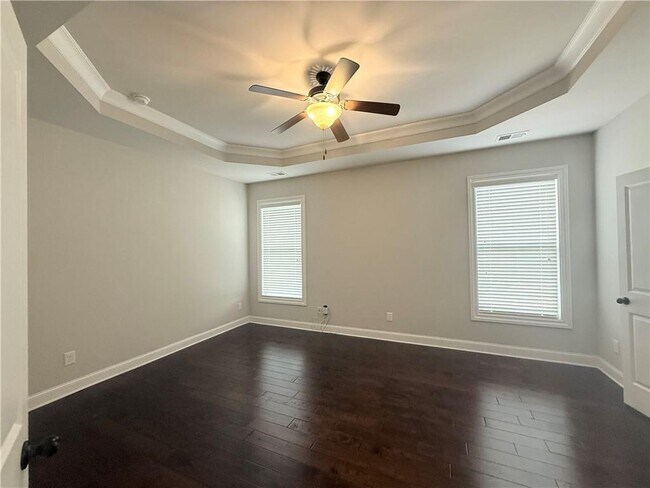 Foto del edificio - 497 Ravenbrook Ln