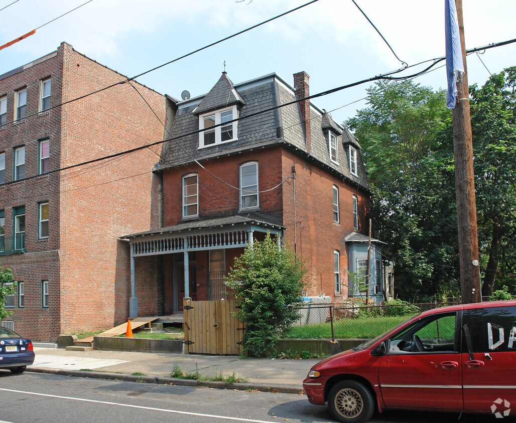 3414 Spring Garden St, Philadelphia, PA 19104 3414 Spring Garden St