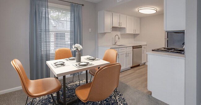 Foto del edificio - Sparrows Point Townhomes and Apartments