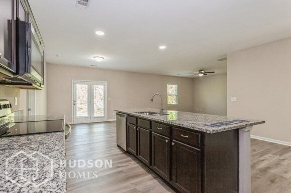 Foto del edificio - NOW AVAILABLE! - 7244 Emma Ct, Douglasvill...