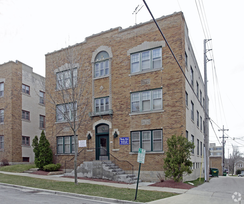 Building Photo - Newton Arms