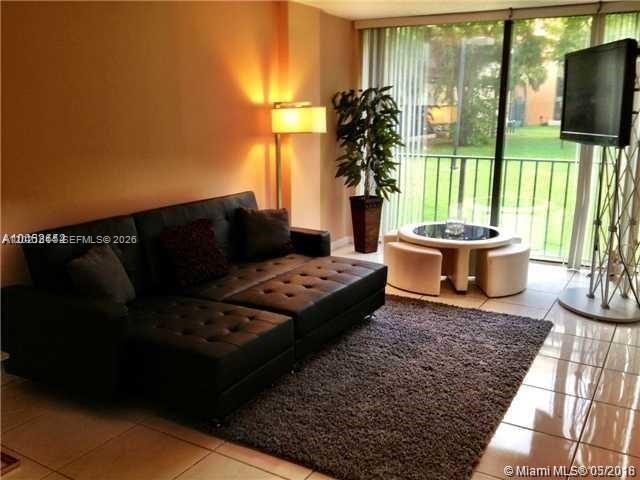 Foto del edificio - 17011 N Bay Rd
