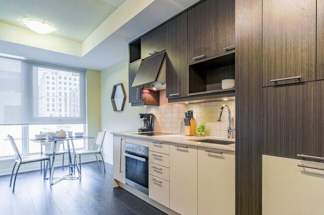 Building Photo - 210 Adelaide St W