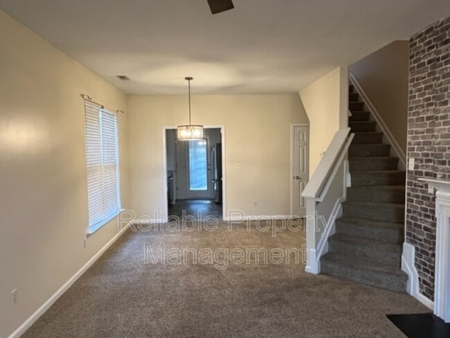 Building Photo - 413 Woodson Dr