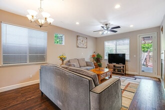 Building Photo - 140 Lawlor Ct