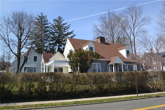 Building Photo - 144 Piermont Ave