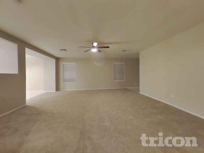 Foto del edificio - 11522 W Charter Oak Rd