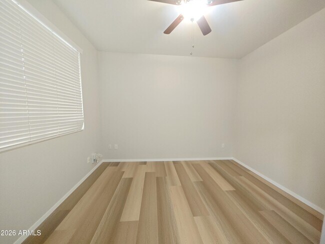 Foto del edificio - 15424 S 14th Pl