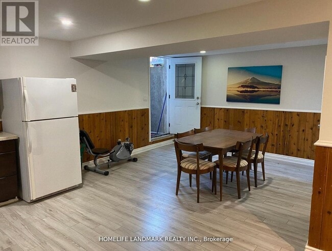 Building Photo - 1872 Parkside Dr