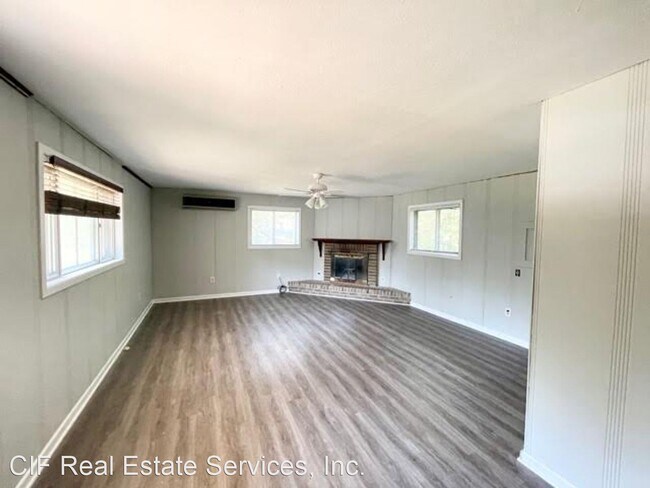 Building Photo - 3 br, 2 bath House - 1325 Sunset St