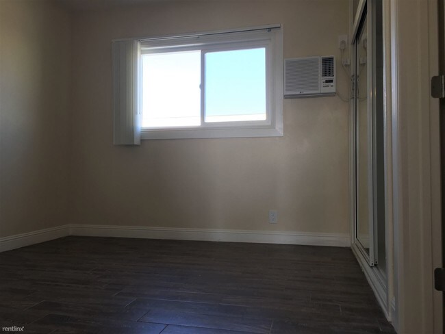 Foto del edificio - 1 br, 1 bath  - Huntington Park Apartments D