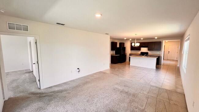 Foto del edificio - Beautiful 3 Bedroom, 2 Bathroom Home near ...