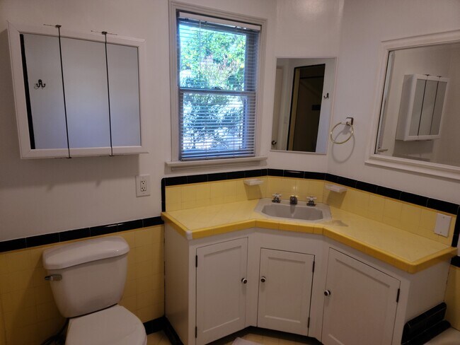 Foto del edificio - 1855 N Ave 53