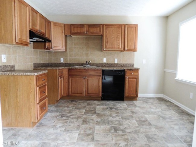 Building Photo - 15 Stone Creek Dr