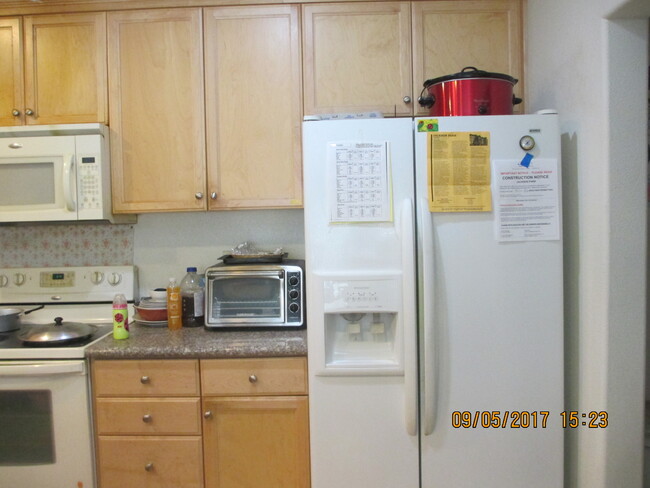 Kitchen - 88 N Jackson Ave