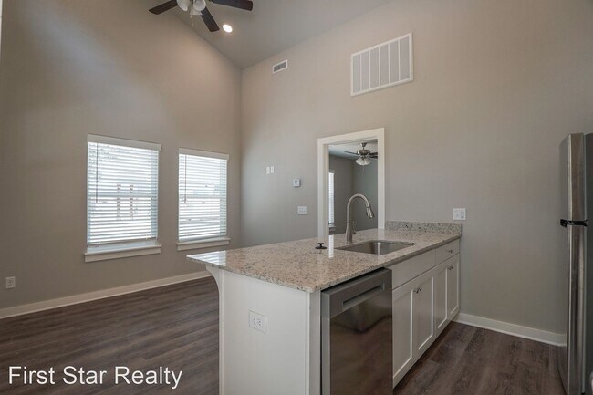 Foto del edificio - 1 br, 1 bath House - 580 N Honey Locust Bend