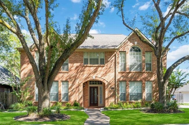 Building Photo - 626 Clarenda Falls Dr