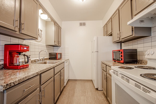 Foto del edificio - 6711 S Richmond Ave