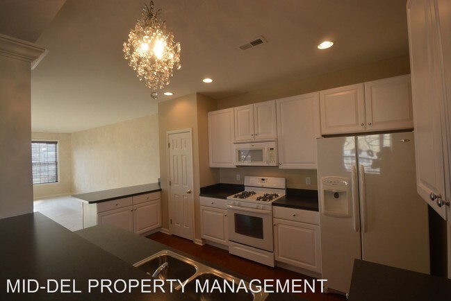 Building Photo - 3 br, 2.5 bath House - 156 Springfield Circle