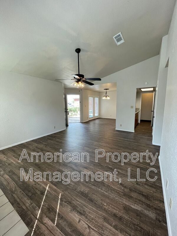 Building Photo - 13140 E 44th St