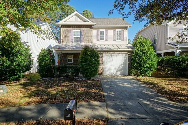 Building Photo - Three Bedroom Home!