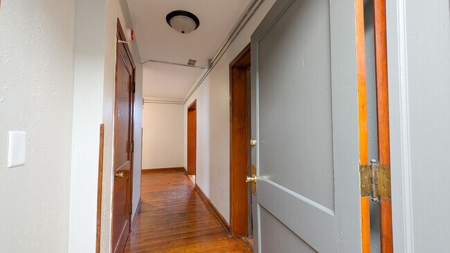 Foto del edificio - 704 Hickory St