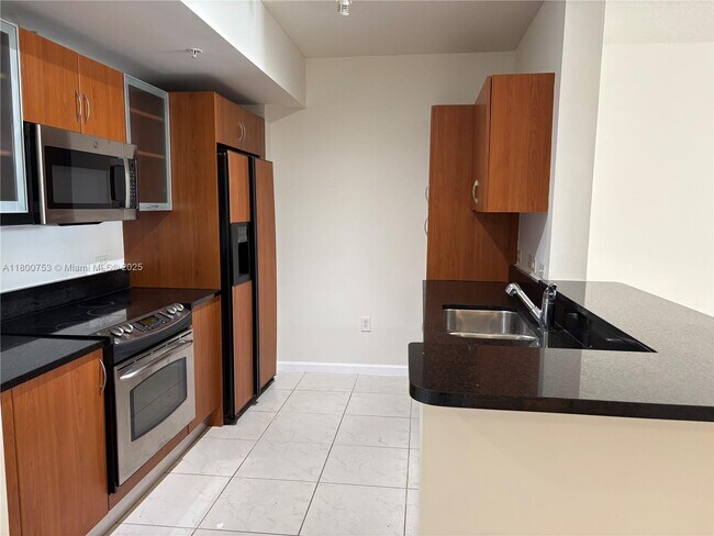 Foto del edificio - 2775 NE 187th St