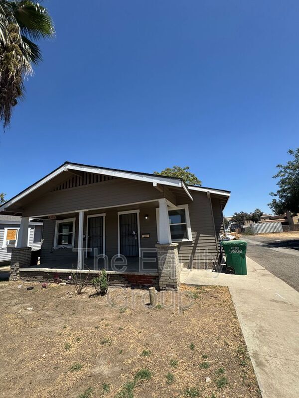 Building Photo - 435 N Redington St