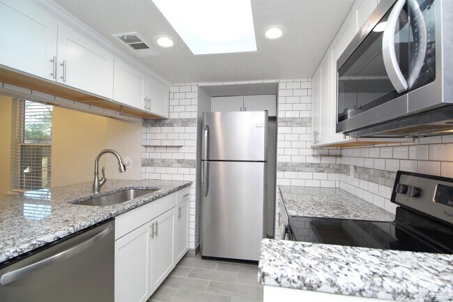 Foto del edificio - 7215 Spanish Trail