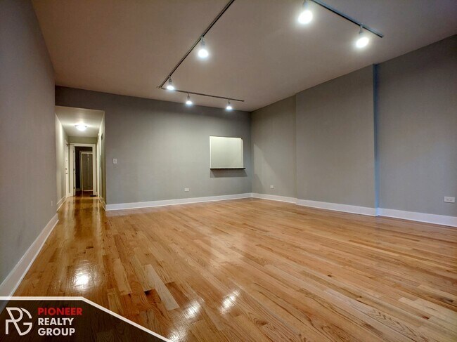 Foto del edificio - 1421 N Dearborn St