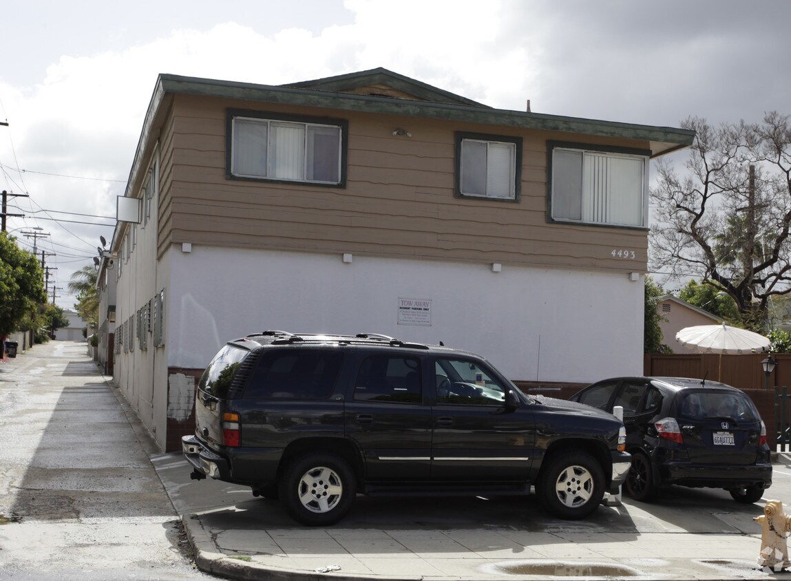 Foto del edificio - 4493 48th St