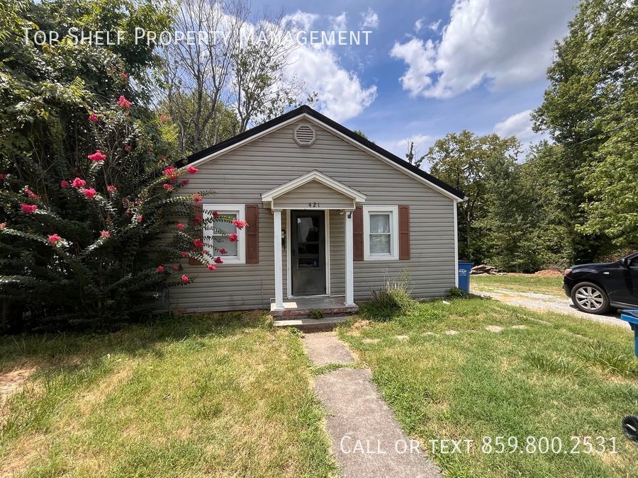 Primary Photo - 2 Bedroom in Danville!