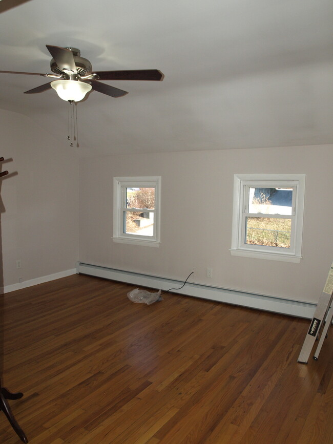 Building Photo - 380 Woonasquatucket Ave