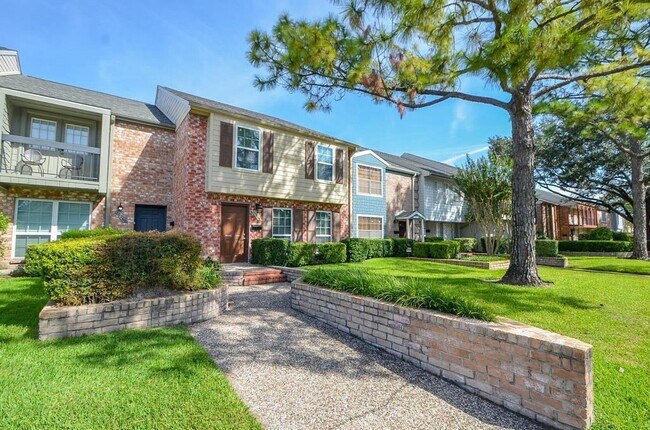 Foto del edificio - 10264 Briar Forest Dr
