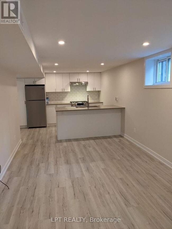 Photo du bâtiment - 63 Findlay Ave