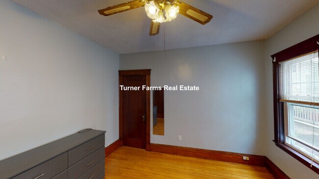 Building Photo - 117 Hillsdale Rd